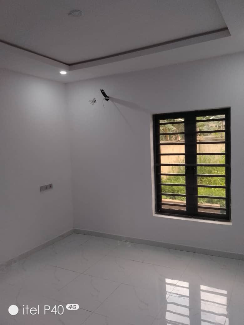 SegunOlayemi17's tweet photo. Newly constructed standard 2bedroom flat available for letting at SandT estate,Jericho,Ibadan. Upstair 2m and downstair 1.7m,service charge of 150k. Call Oladseg property ventures on 08160683419 for more enquiry https://t.co/ElgONrUum4
