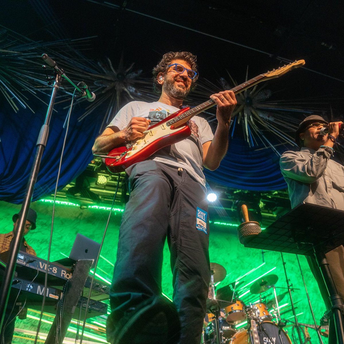 EasyStarAllStar's tweet photo. LIVE from Sony Hall 🤩 a quick look back to our first show of the year!
📸: jeffsvisuals
#EasyStarAllStars https://t.co/MgektoRgs3