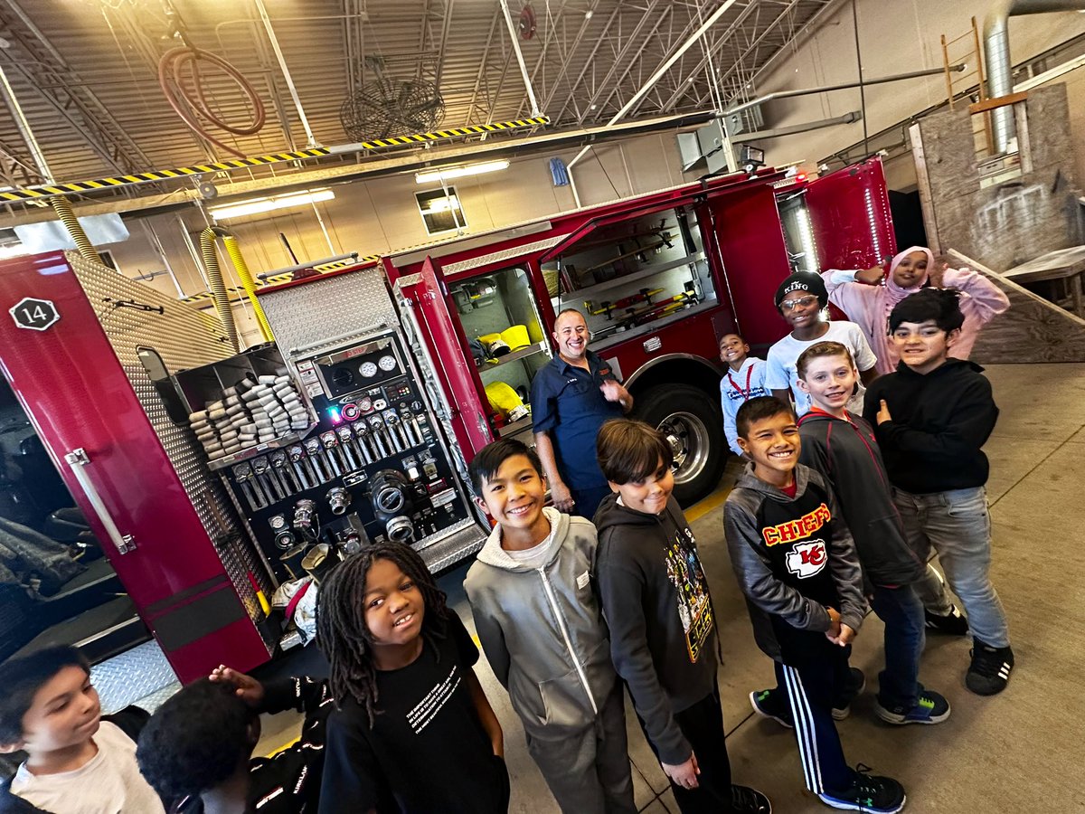 ChouteauSchool's tweet photo. Another great day of Field Trips to @KCMOFireDept Station 14 to celebrate September outstanding attendance! We had to take four mini field trips because we had 193 kids with 98% or better attendance all of September! 
Thank you, Firefighters! We learned so much! @NKCSchools https://t.co/hfG8Idte1x
