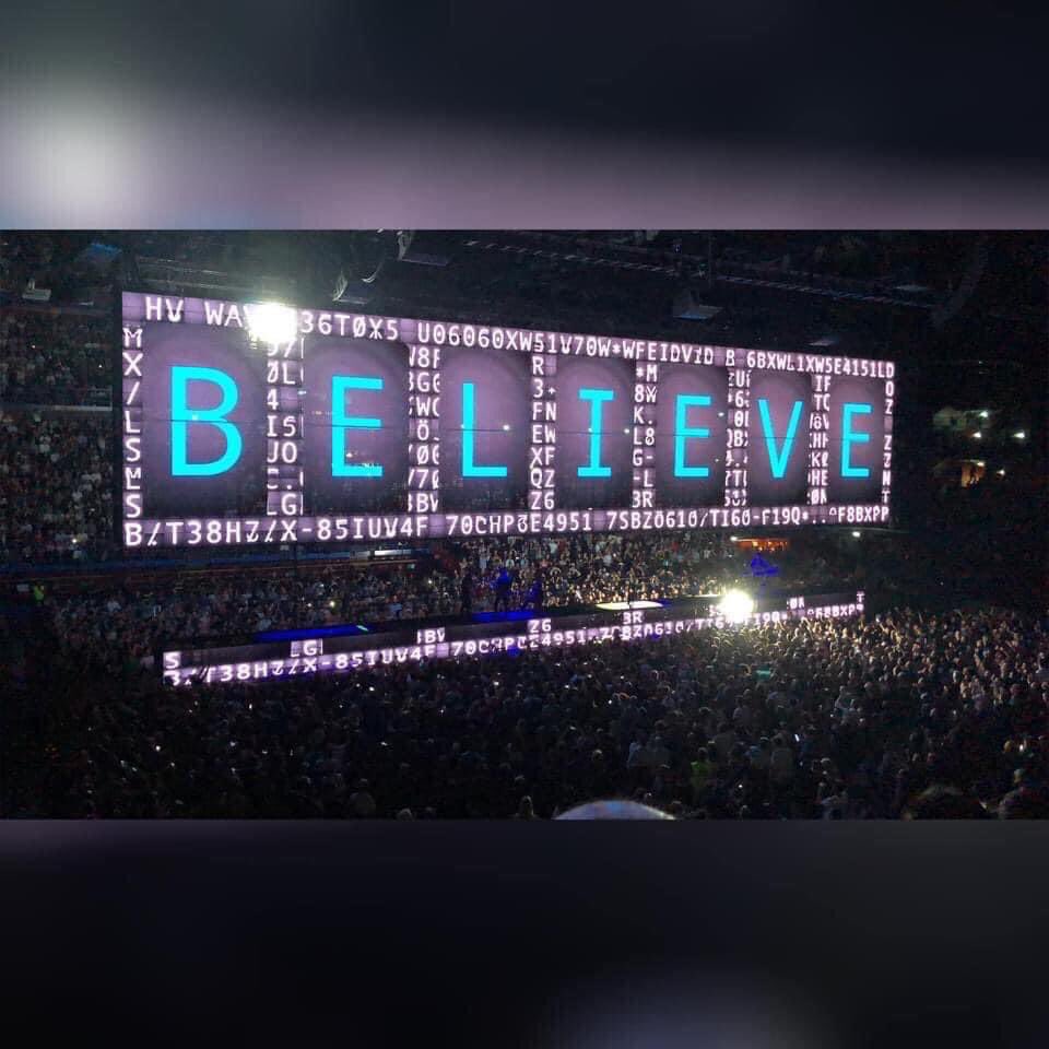 u2shark's tweet photo. #U2 #Bono #TheEdge #Adam #Larry #U2History #OnThisDay : 16 Ottobre 2018 #U2EITour #U2Live #MediolanumForum #Milano U2 Experiece + Innocence Tour @U2 https://t.co/zAZG2ayFtn