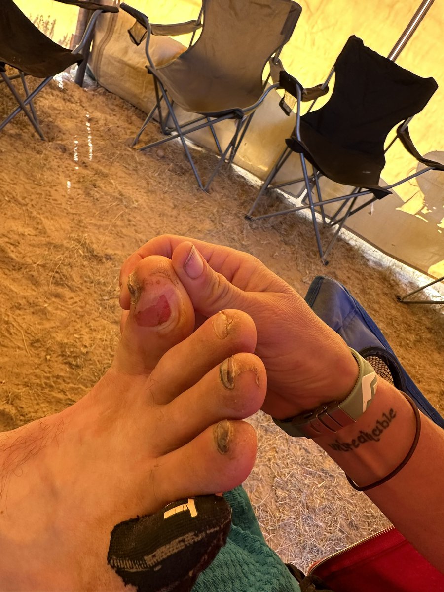 NatashaSwartley's tweet photo. At the @Moab200 doing fantastic work taking care of runners- sleep, eat, drink, feet! 
All while building fantastic friendships and family! 
Love this sport! 
#ultratrailrunning #ultrarun #trailrun #moab240 #destinationtrail https://t.co/XVTkUvW4bo