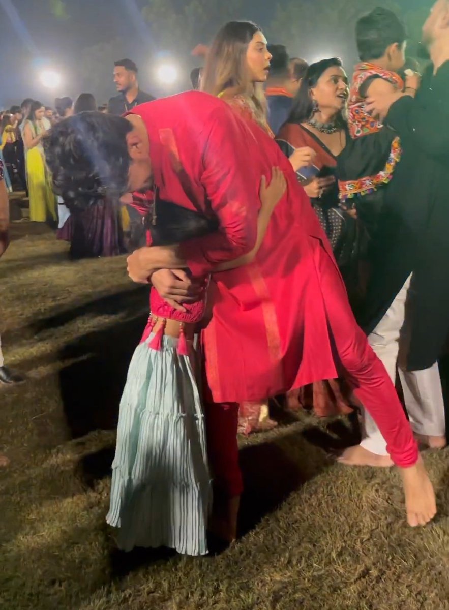 sakshiidz's tweet photo. I stan the most beautiful human 🫠💗🧿 https://t.co/VUAVhPuDru