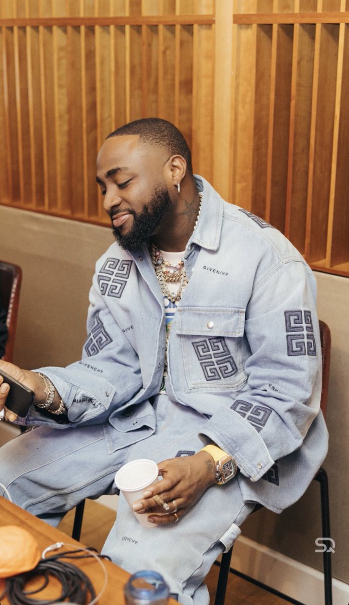 What does Davido have for us this friday? 🤔⏳
