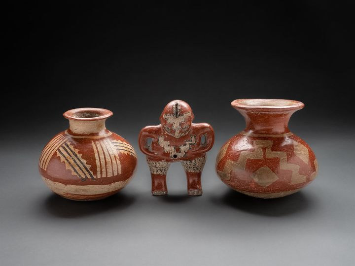 InahCentro's tweet photo. #CasadeAllende #SMA ¡Ven a conocer la Sala de Arqueología Regional Izcuinapan! Objetos cerámicos de la cultura #Chupícuaro de la colección Miguel Malo Zozaya.
Horario del museo: de martes a sábado de 9:00 a 17:00 h https://t.co/10OhM9lVLl