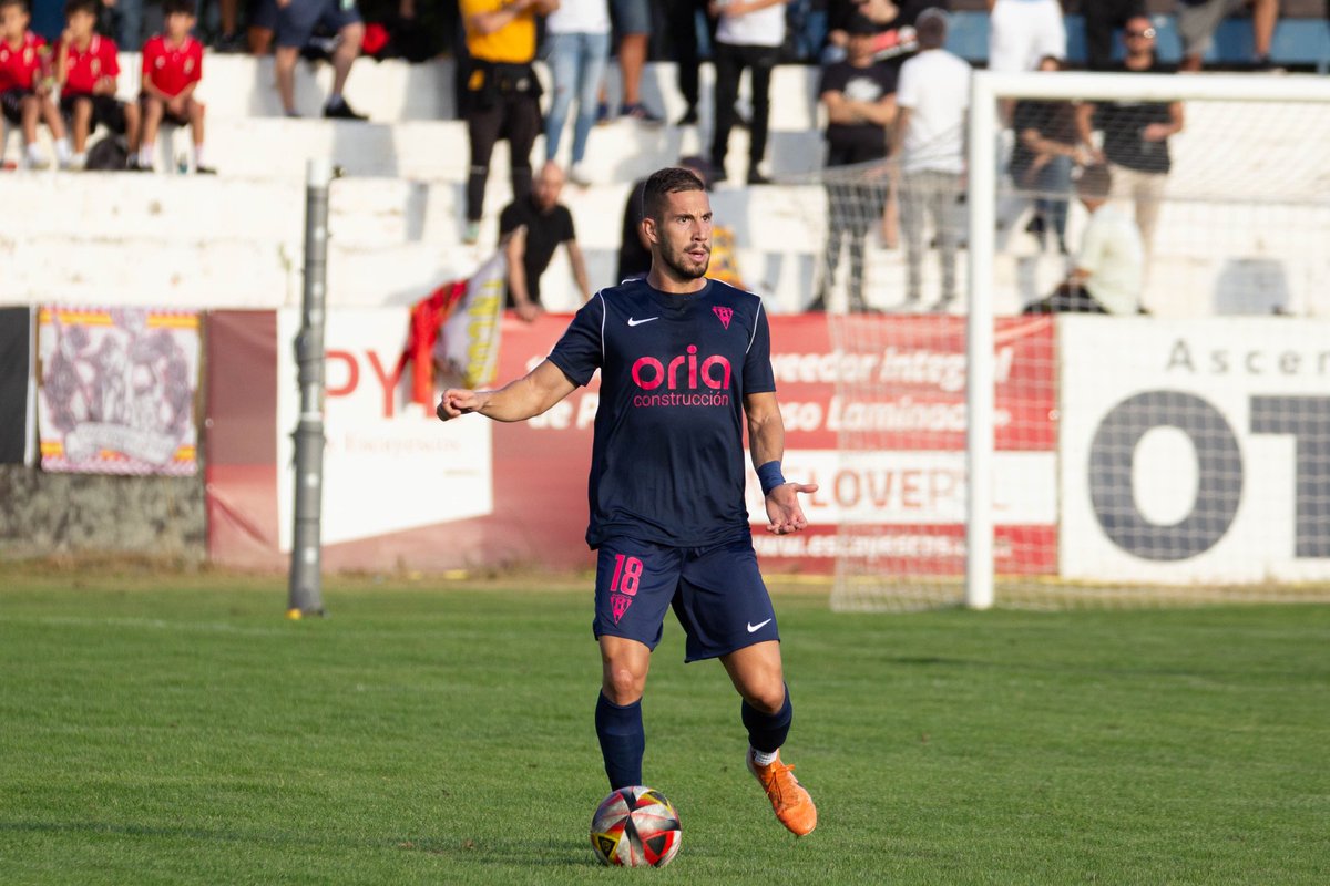 AndoniTello's tweet photo. Nuevo club, misma ilusión de siempre. Confianza, le daremos la vuelta…@CDCMOSCARDO_com https://t.co/QQyXjzG9bp