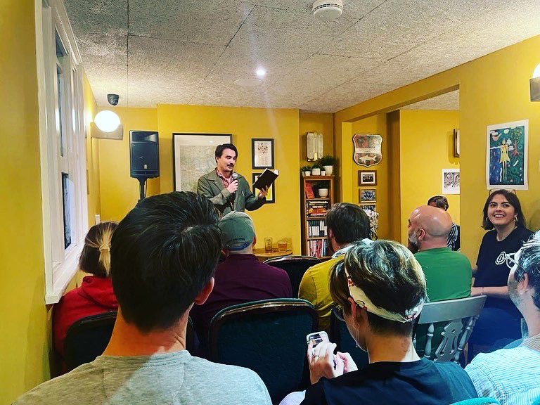 TheShirkersRest's tweet photo. Open Mic Night, back this Thursday, 19th Oct. Simply one of the best nights of the month!
Drop in and catch some talent upstairs. Free. Easy.
#FreeNEasy #openmic https://t.co/QwkqgTYvRP