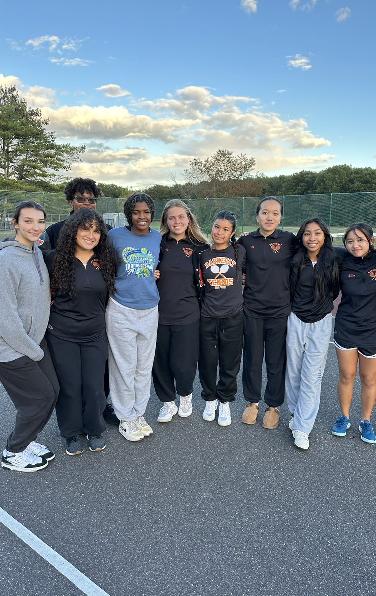 Big win against the Lacey Lions, the Lady Bengals!! 5-0 Sweep 🎾🧹🎾🧹