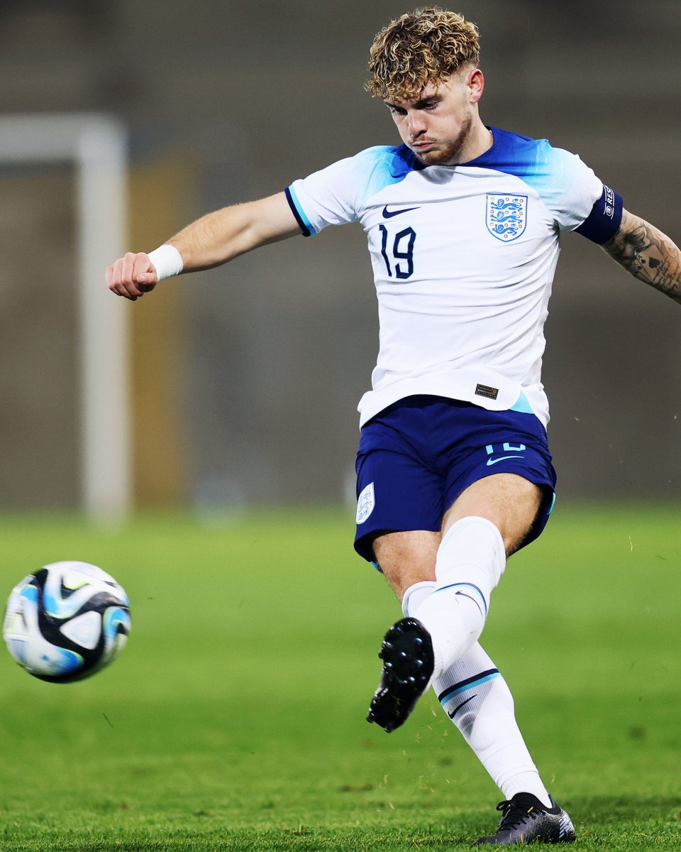 Harvey Elliott with two goals and two assists during the international break 💫

#YoungLions ©️ this evening 👏