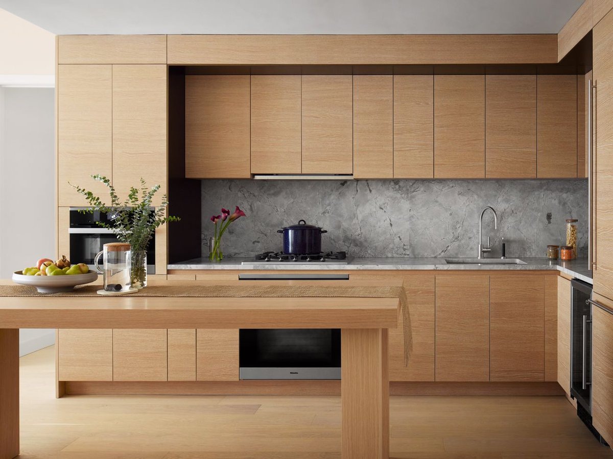 bv_electro's tweet photo. How do you like this modern kitchen design? Coastal Virginia Magazine's Best Kitchen &amp; Bathroom Remodeler#dogoodwork #kitchendesign🙉🙉🙉🙉 InteriorInspo RenovationInspiration DIYHome DesignGoals #grants #doorhandle #landscapearechitecture  
Original: JHicks_HomePro https://t.co/Gqi9zmz3ap