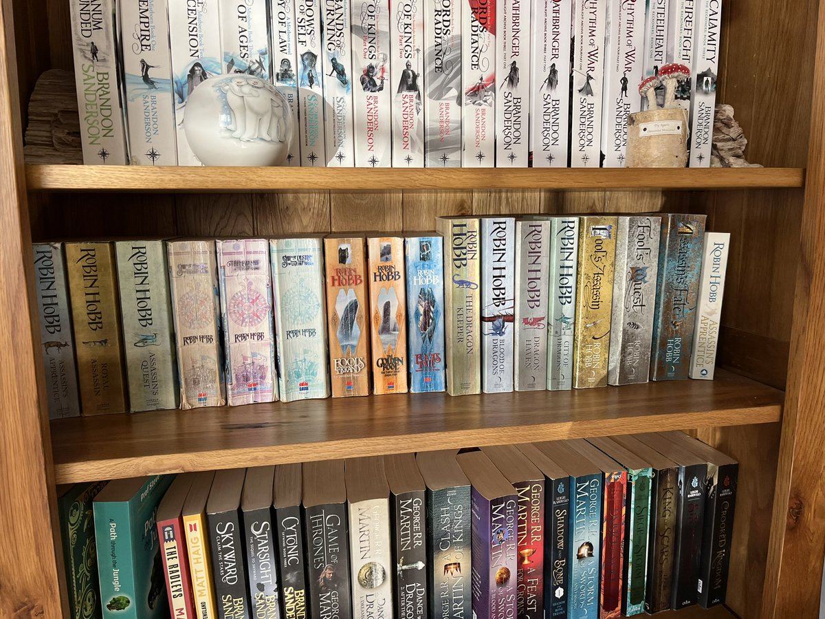 christyolsen7's tweet photo. Finally got round to passing on the book signed for my friend and it’s now pride of place on her living room book shelf (she was ecstatic). Thank you once again @robinhobb for providing me with such a special memory ✨

Missing Seattle everyday… https://t.co/dF0Nt8YPLf