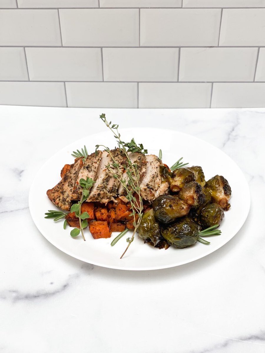 October 2023 Mother’s Cafe Specials❤️(From left to right)
Fall Butternut Squash salad 🥗 Blueberry Baked Oats 🫐 Italian Herb Chicken Breast Plate🇮🇹