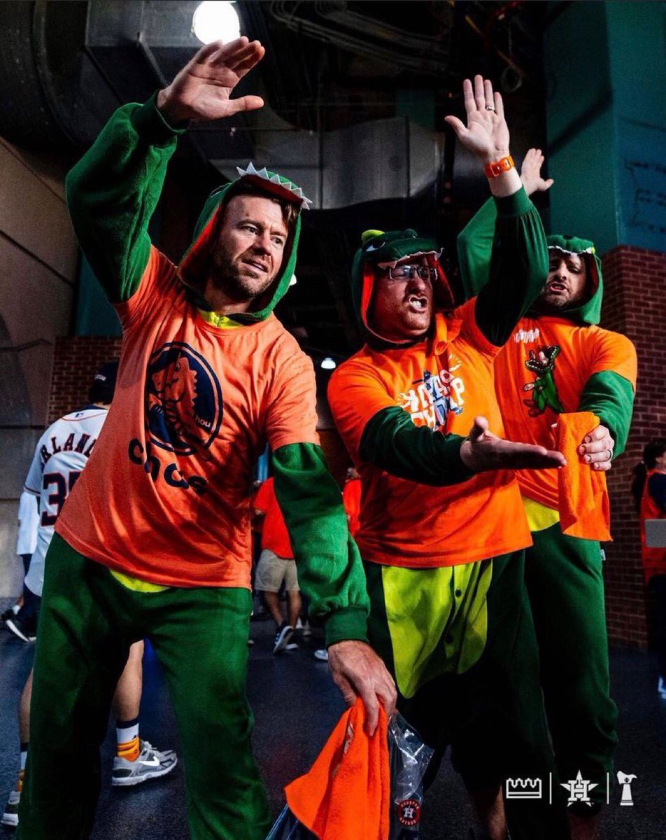WeRunGame's tweet photo. Ok HTown! This one is gonna take ALL OUR ENERGY! ๐งกโก๏ธ๐โก๏ธ Send all your good juju to the boys in the rainbow jerseys and letโs CHOMP THE RANGERS in Game 2. ๐๐ @ChasChomp @CHASCHONK Chas Chomp tees are available on our site. #SpaceCityMonday #ChasChomp #ALCS #Astros #WeRunGame https://t.co/HLcxu1upUz