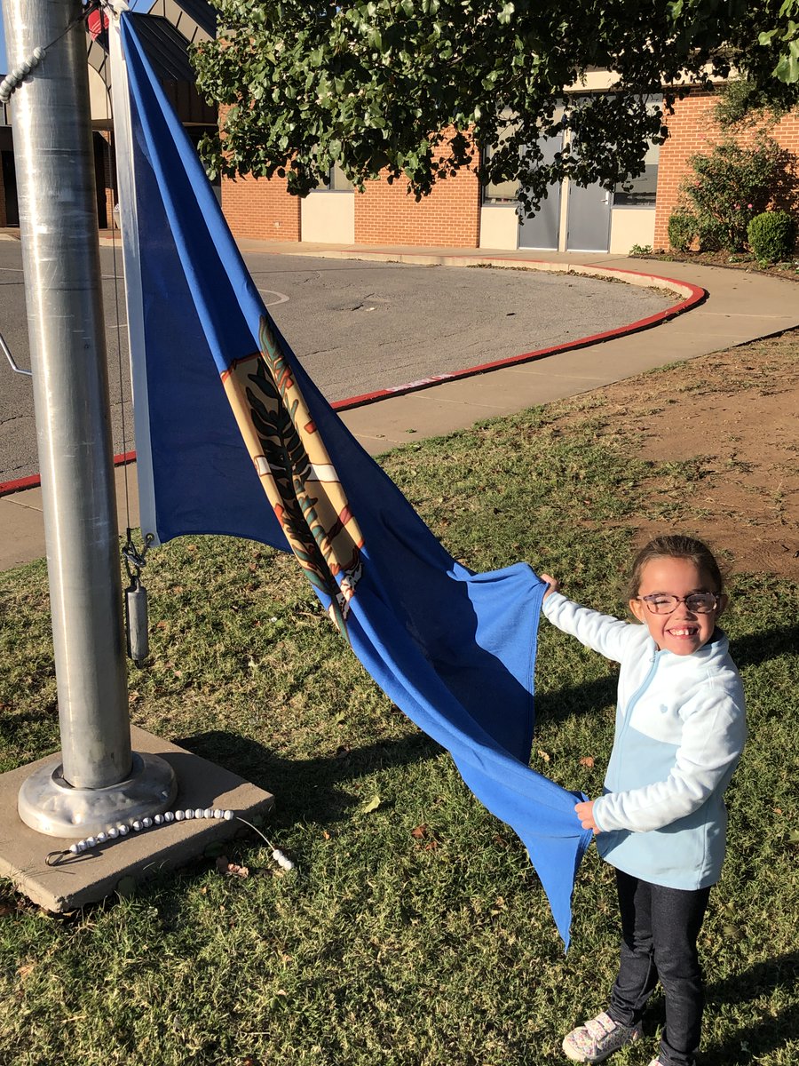 PesWildcats's tweet photo. Piedmont Elementary Flag Helpers.  Thanks to this week's flag helpers from Mrs. Penington's 1st grade class.  Way to go students! https://t.co/h3RB2JgxRo