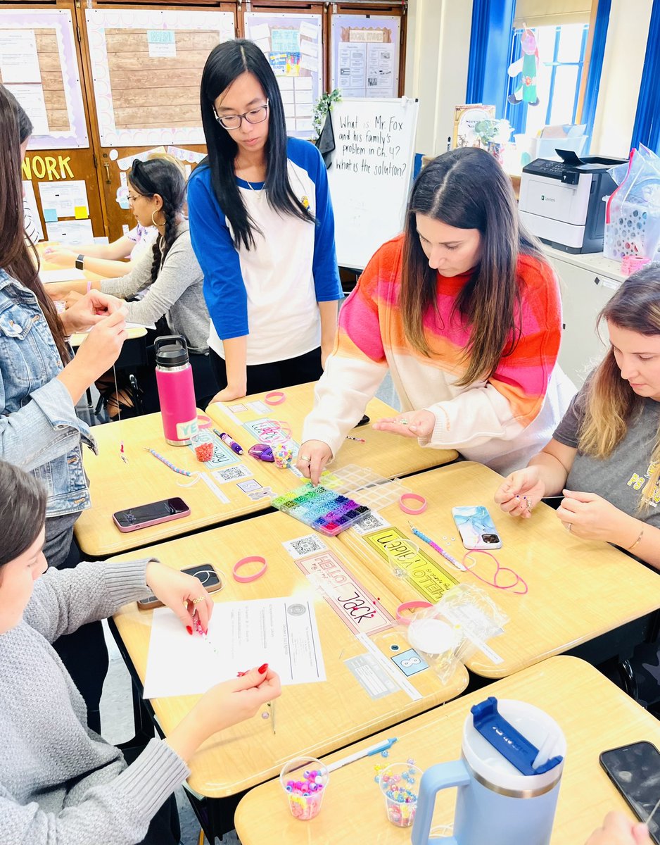 Mrs. O’Malley & Ms. Leoutsakos PS 66Q Class 502 tweet media