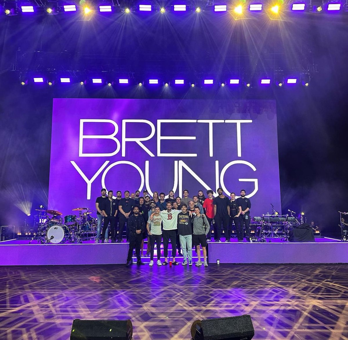 Griffen Palmer (@griffenpalmer) on Twitter photo After a 36 hour drive home, the “Dance With You” Tour is officially wrapped. What an incredible month of shows all around the country! I am so grateful to everyone who showed up early. I also cannot thank <a href="/BrettYoungMusic/">Brett Young</a> and his team enough for inviting us out🤘🏻😌 After a 36 hour drive home, the “Dance With You” Tour is officially wrapped. What an incredible month of shows all around the country! I am so grateful to everyone who showed up early. I also cannot thank <a href="/BrettYoungMusic/">Brett Young</a> and his team enough for inviting us out🤘🏻😌