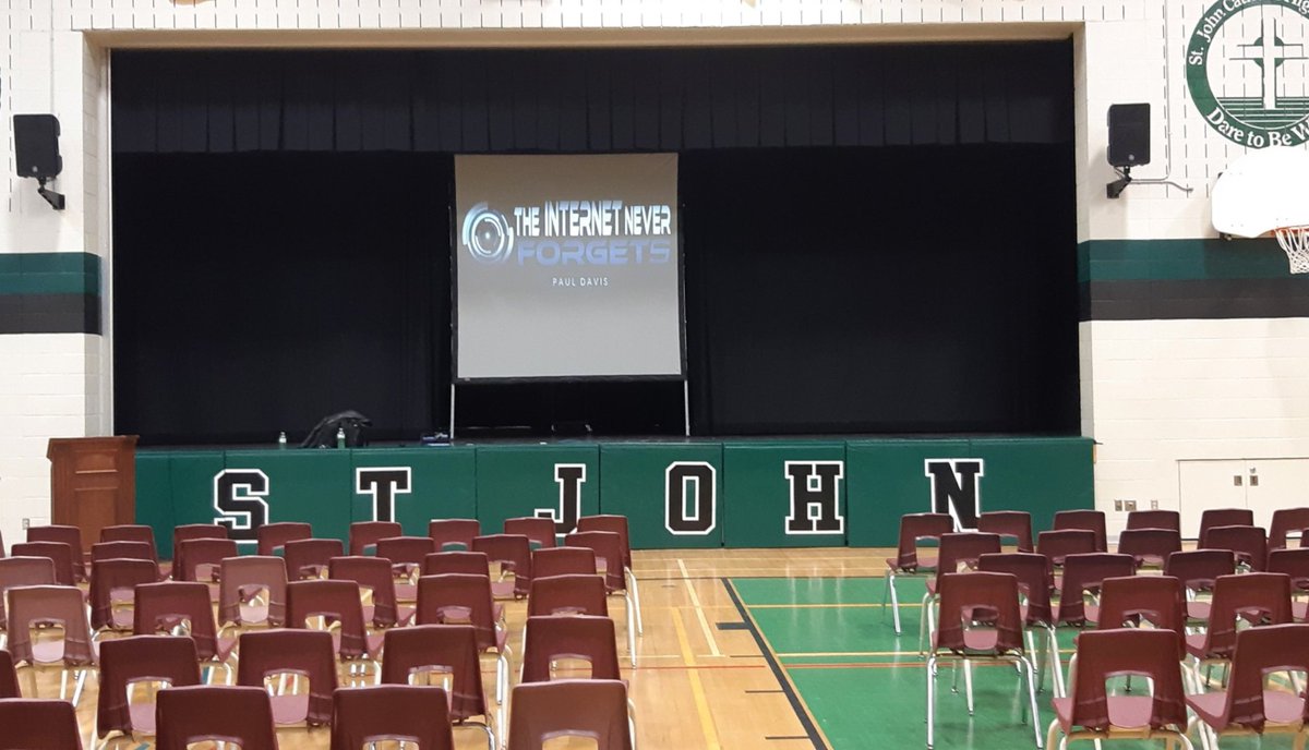 pauldavisSNS's tweet photo. The Calm before the #knowledgestorm
St John High School
Perth #ontario https://t.co/tuReOKMi6h