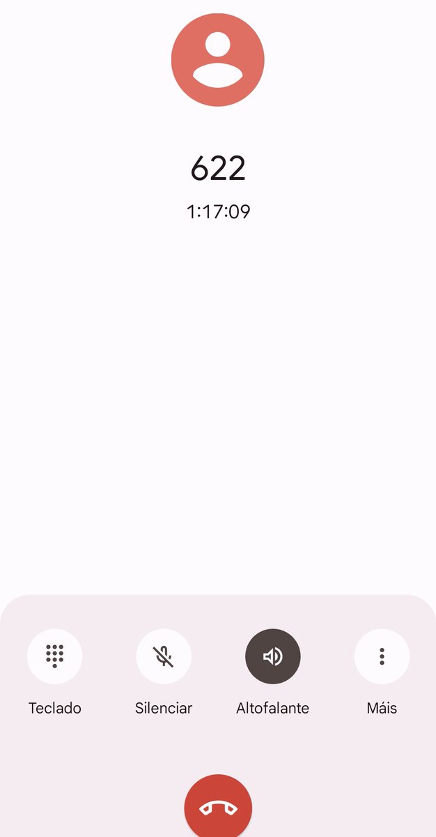 Os de <a href="/yoigo/">Yoigo</a> son uns IMPRESENTABLES. Máis de 15 días sen servizo (internet+TV) e sen resposta ao problema. Pagándoo, iso si. 

O colmo xa chegou hoxe: + de 50' sen atención cando me din que agarde que "van consultar cun departamento para solucionar o meu problema".

Sodes merda!