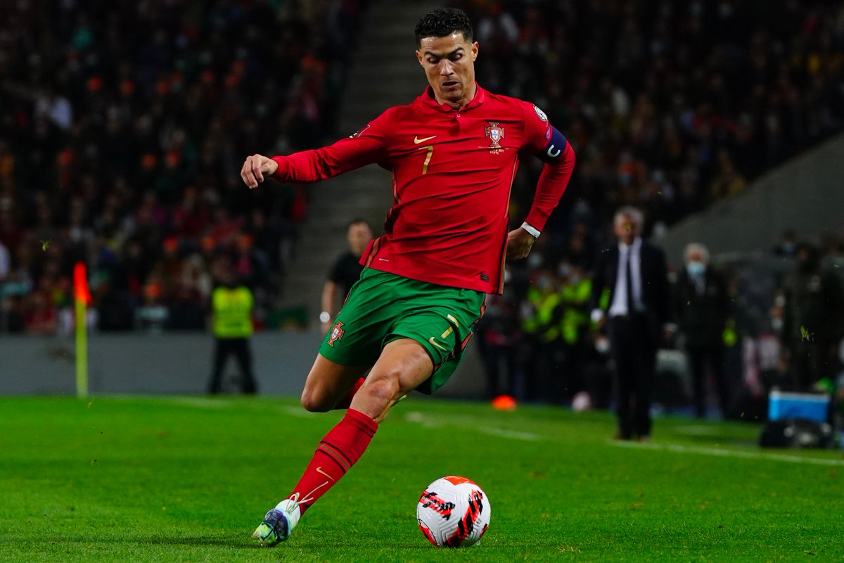 ArobaseGiovanny's tweet photo. LES STATS IMPRESSIONNANTES DU PORTUGAL SUR CES QUALIFICATIONS POUR L'EURO 2024.

Buts marqués :
🇵🇹 Portugal (32⚽️)
🇨🇭 Suisse (20⚽️)
🇪🇸 Espagne (19⚽️)

Buts encaissés :
🇫🇷 France (1⚽️)
🇵🇹 Portugal (2⚽️)
🏴󠁧󠁢󠁥󠁮󠁧󠁿 Angleterre (2⚽️)

Le plus de clean-sheets:
🇵🇹 Portugal (7 matchs)
🇫🇷 France (5 matchs)
🇷🇴 Roumanie (5 matchs)