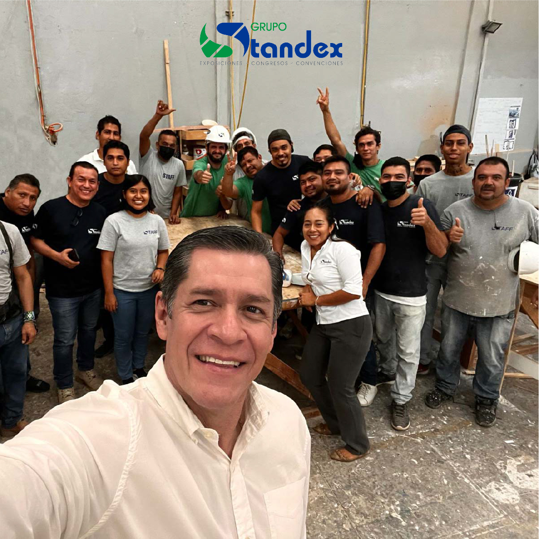 GrupoStandex's tweet photo. 🙌Hoy se celebra el #DíaInternacionalDelJefe, ¡Les deseamos un feliz día a todos los jefes en especial al nuestro!

#Standex #DiaDelJefe https://t.co/5jSYduZ3UP