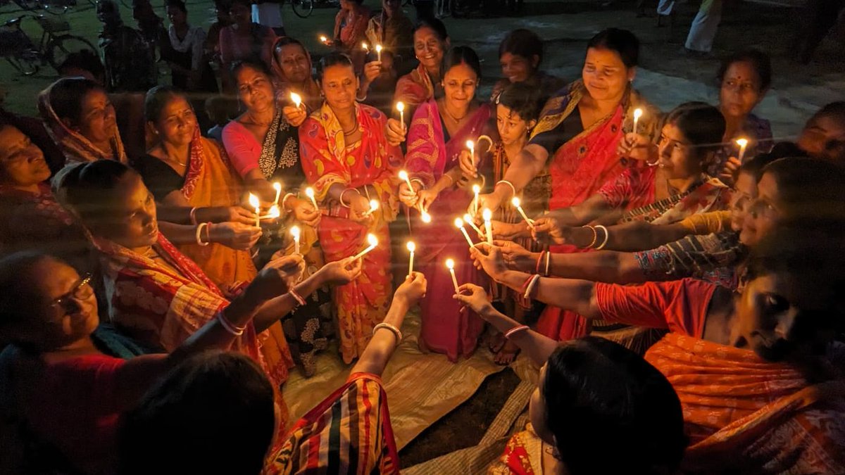 FreeEveryChild's tweet photo. Since the #ChildMarriageFreeIndia campaign launched a year ago, more than 1700 #ChildMarriages have been stopped in their tracks by our partner organizations &amp; campaigners. By working from the ground up, &amp; advocating from the top down, together, we WILL #EndChildMarriage. https://t.co/OkdUJ624ZV