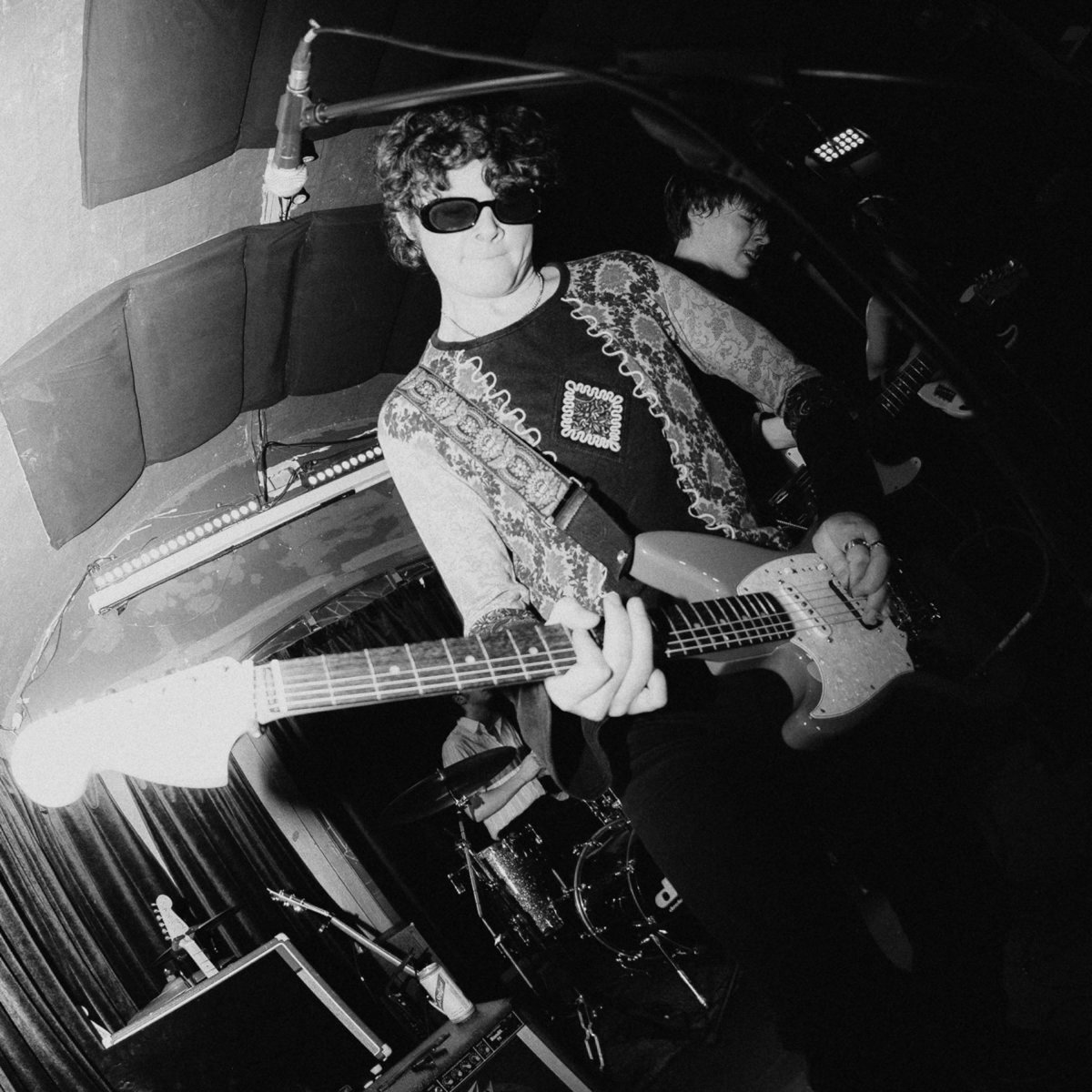 thezebecks's tweet photo. 𝑮𝑳𝑨𝑺𝑮𝑶𝑾 𝑻𝑯𝑰𝑺 𝑭𝑹𝑰𝑫𝑨𝒀 💥

the week is upon us. 
our last headline show of the year. 
cancel any other plans you have. 
nothing takes priority over
𝐭𝐡𝐞 𝐳𝐞𝐛𝐞𝐜𝐤𝐬.

https://t.co/DiEnbQpV7J

poster @auntieshag [insta]
📸 @lucycheynephoto https://t.co/GBJYBBdrzO
