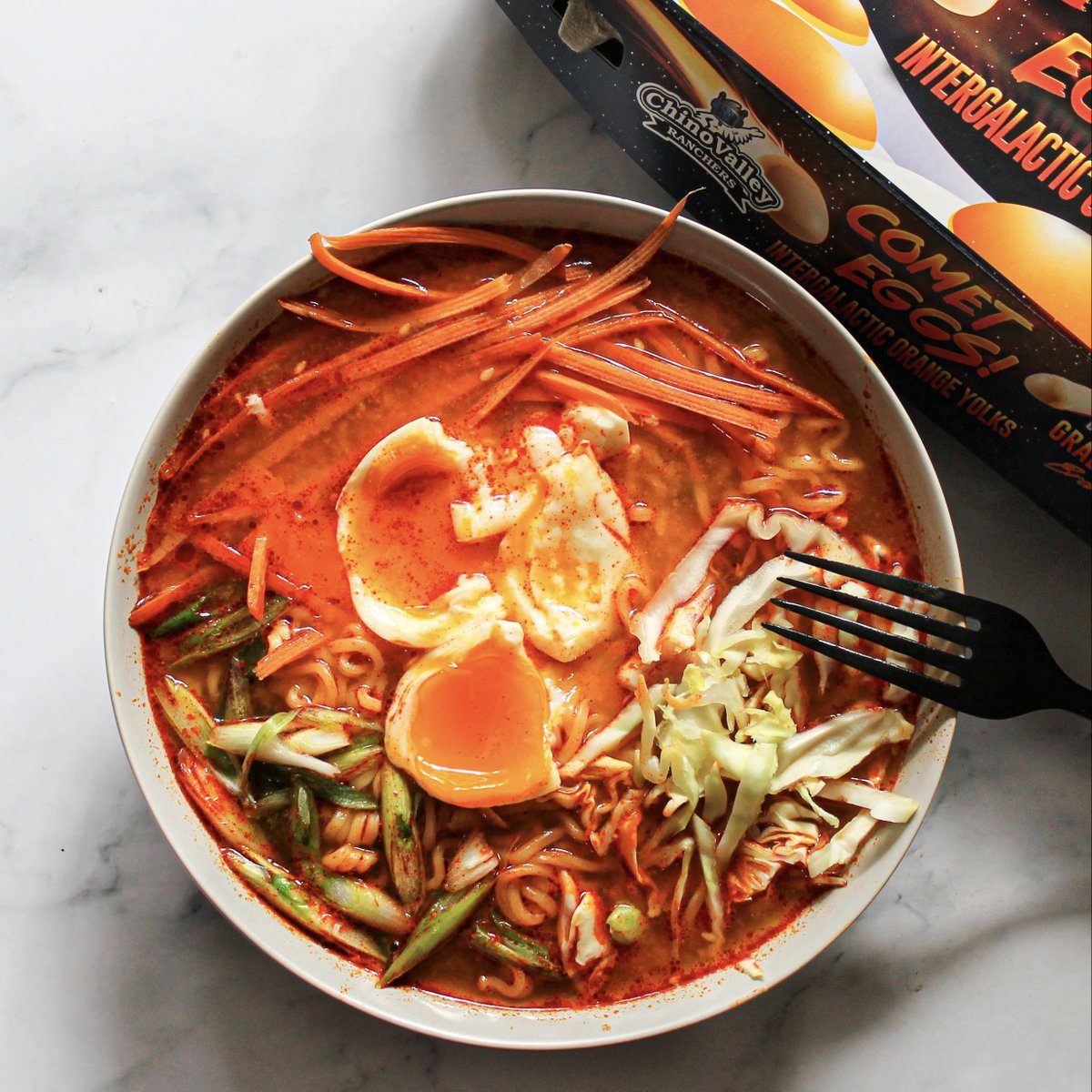 ChinoValleyEggs's tweet photo. Savor the season with a hearty bowl of ramen and Comet Eggs, their bright yolks adding a pop of color. It's the perfect fall comfort food. 🍲🥚 #FallEats #RamenTime #CometEggs https://t.co/bMtqoxmQEf
