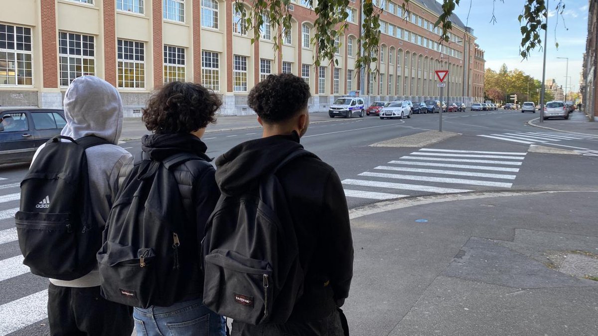 Attaque au couteau : pour les lycéens, « si ça a pu se passer à #Arras, ça peut se passer ici », à #Cambrai lavoixdunord.fr/1385785/articl…