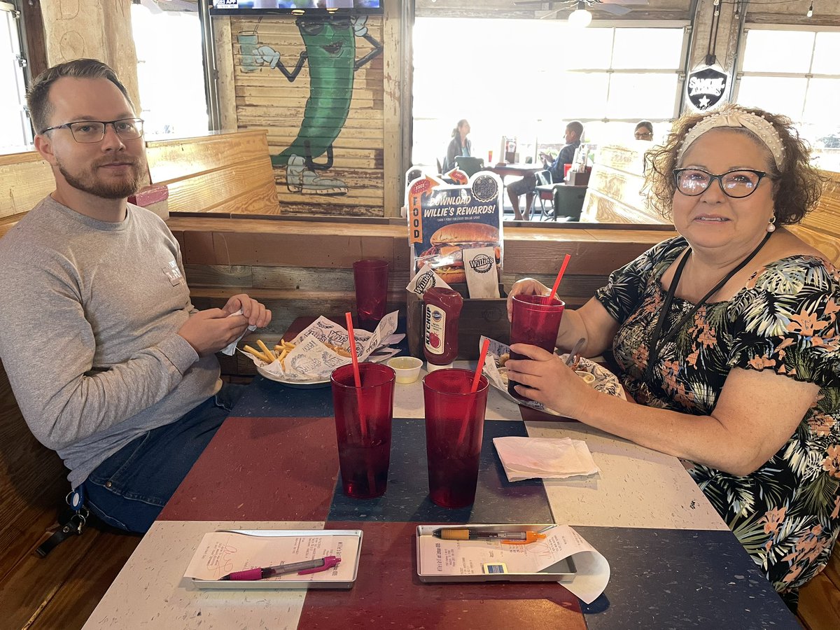 Amy Foster-Munoz tweet media