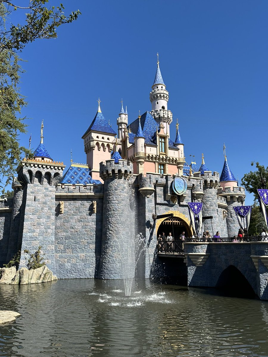 Did you know The Walt Disney Company was founded on this day on October 16, 1923? What better way to celebrate the 100th anniversary than by visiting @disneyland! Happy 100th @disney! #disney #waltdisneycompany #disney100 #disney100yearsofwonder