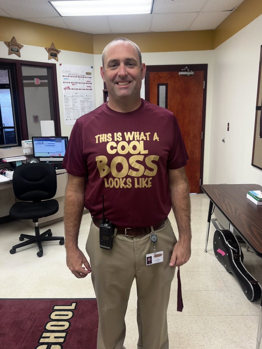 taniaj1523's tweet photo. Happy Boss’s Day to the one &amp; only Mr. Stumbaugh.
#BestLFCISDBoss #BestLFCISDPrincipal 
#LFHS #GoFalcons https://t.co/ReyiuvLixz