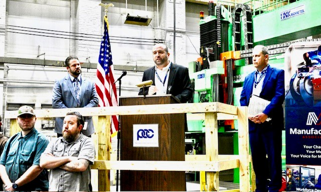 DCEDSecretary's tweet photo. .@GovernorShapiro and @DCEDnews know manufacturing training-to-career apprenticeships can lead to big things for #Pennsylvania workers. Thrilled to see this first-hand at York's Precision Custom Components shipbuilding training pathway program. (photo) https://t.co/TvERUlC28Q https://t.co/6FCB15qD2h