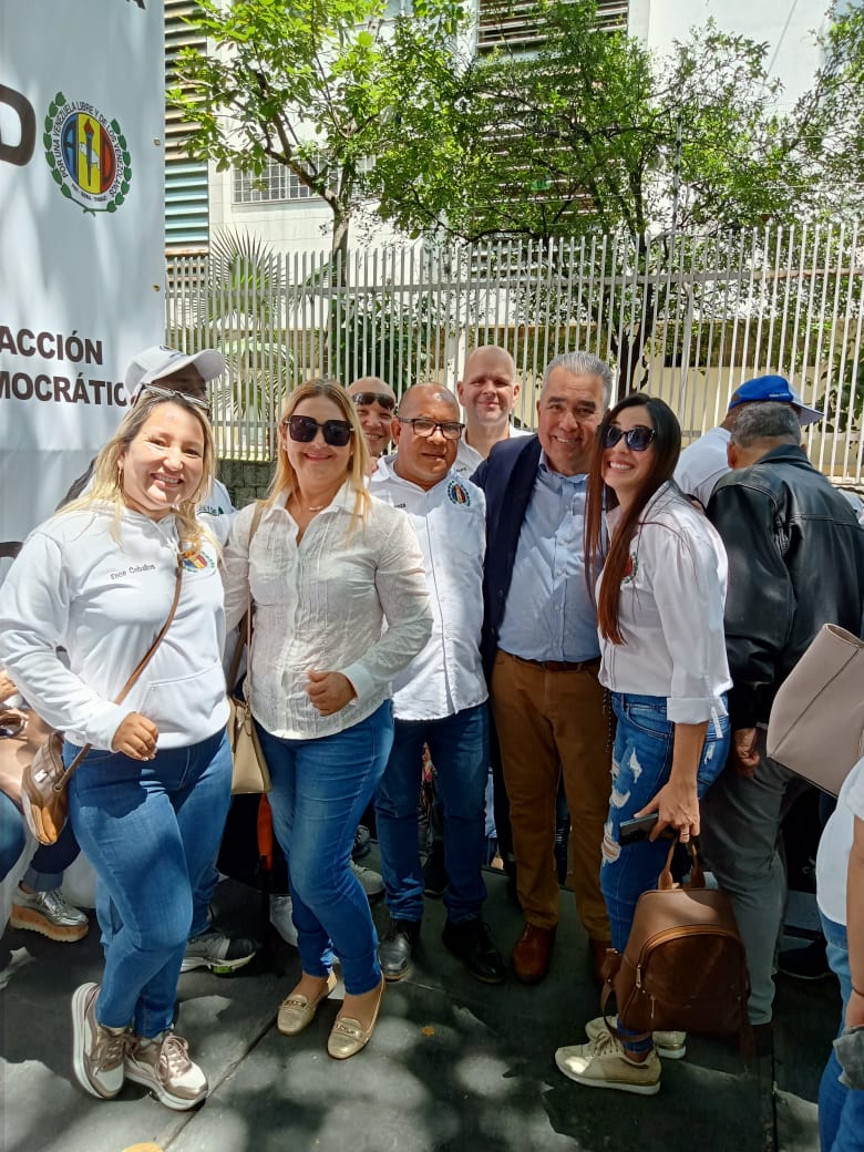 Hecmarys Varela La Rosa tweet media