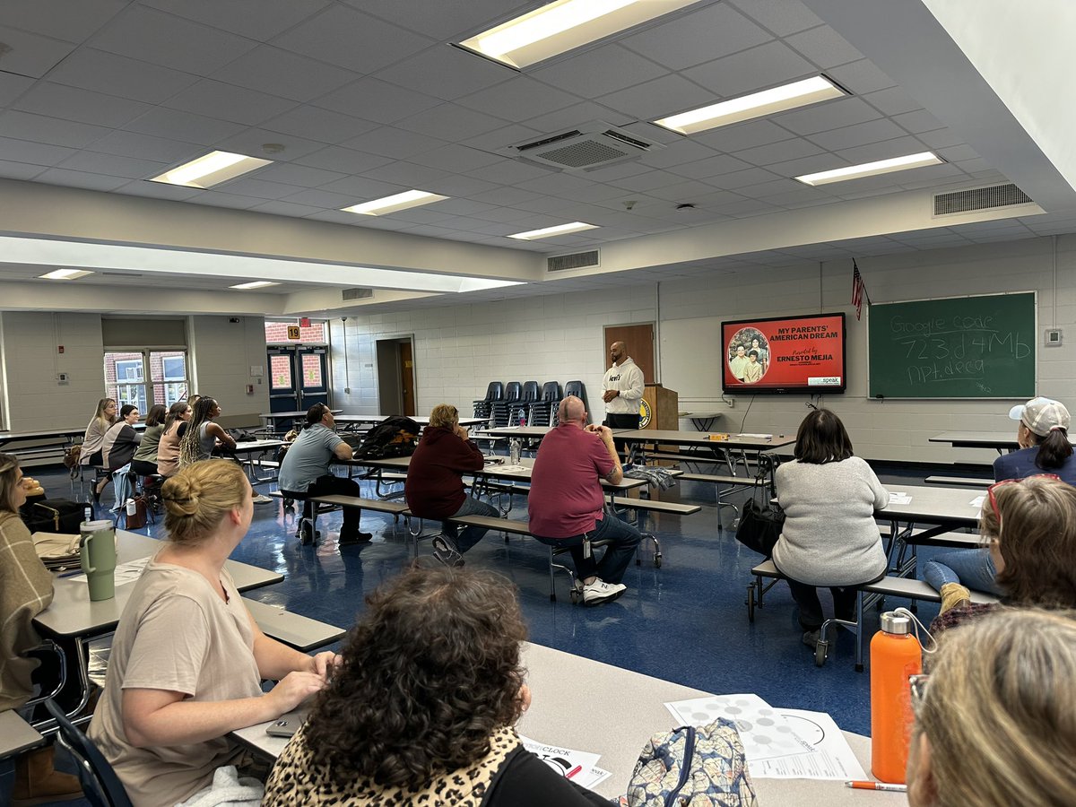 MmeNesfield's tweet image. After a great day of student sessions @EMejia @CoolSpeak is set to work with our K-12 faculty. #engagement #studentcentered #Motivation