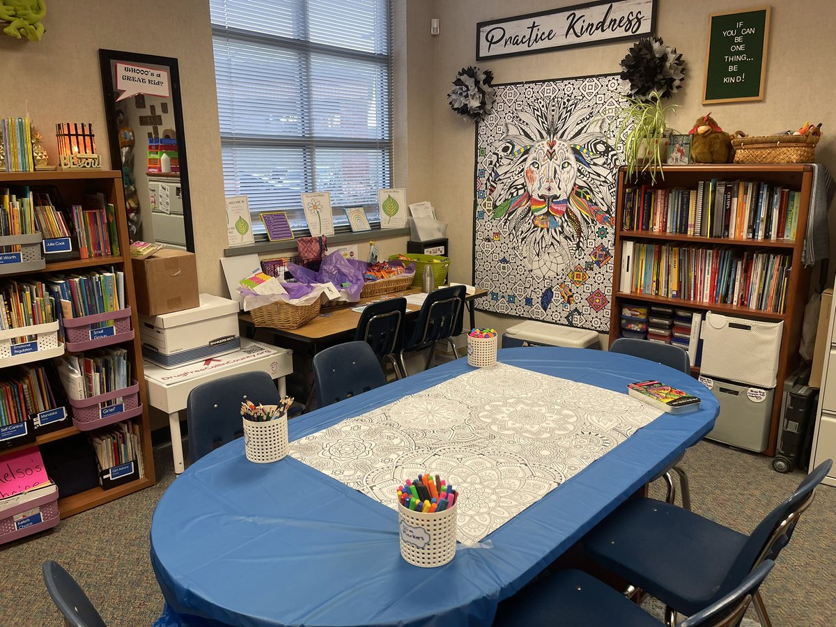 presscounselor's tweet photo. Today was my staff wellness day! Teachers and staff came on their planning period to have a little self-care. Mindfulness at work! Great staff at Press Elementary. https://t.co/LOTBJj5z8D