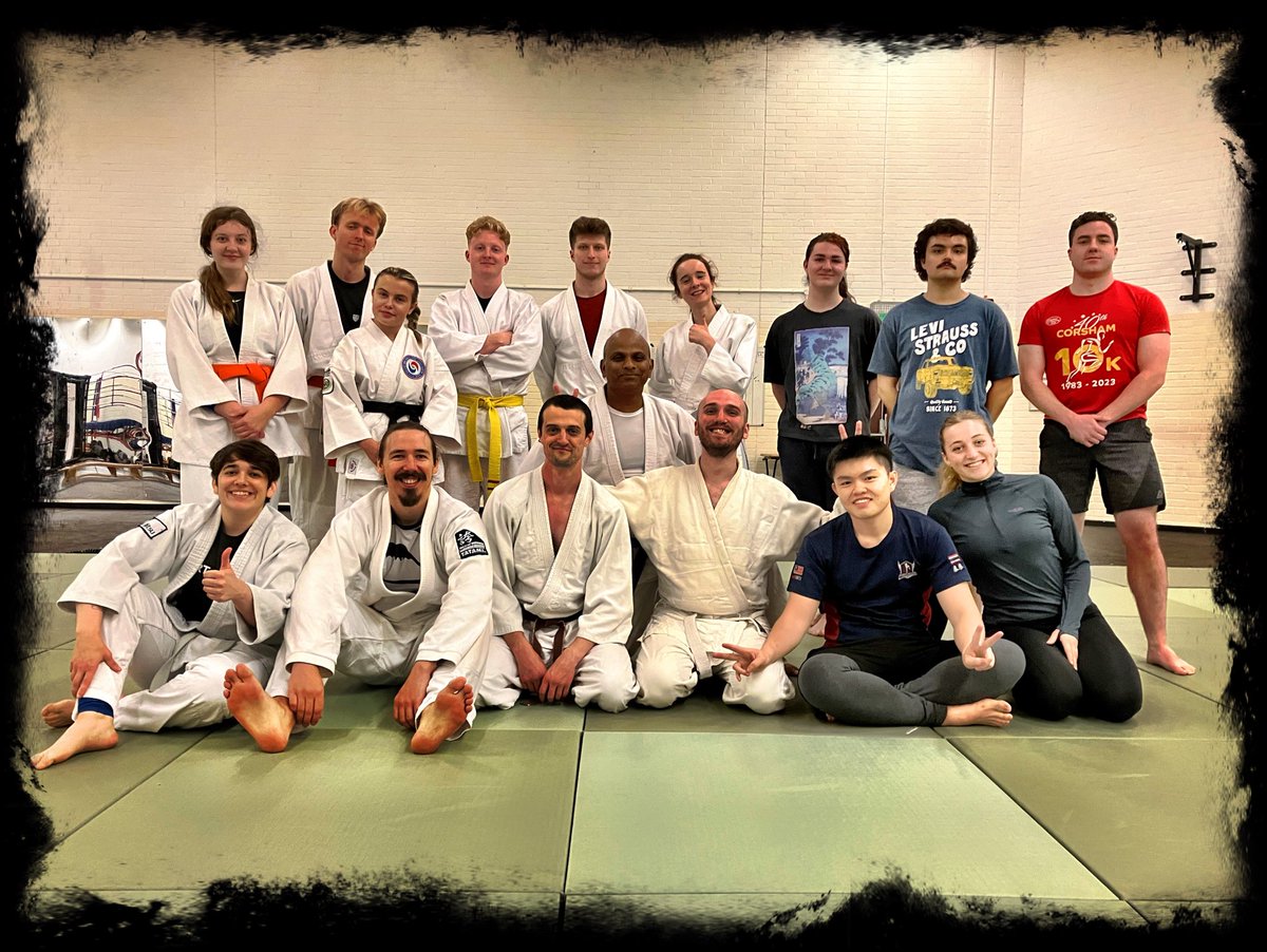 PolyJitsu's tweet image. Brilliant session tonight.   
Thanks to everyone for training so hard tonight at @NorthUniSport jitsu. 
Footsweeps.  Wrestling. Hips throws. Locks. 

#WeAreNorthumbria