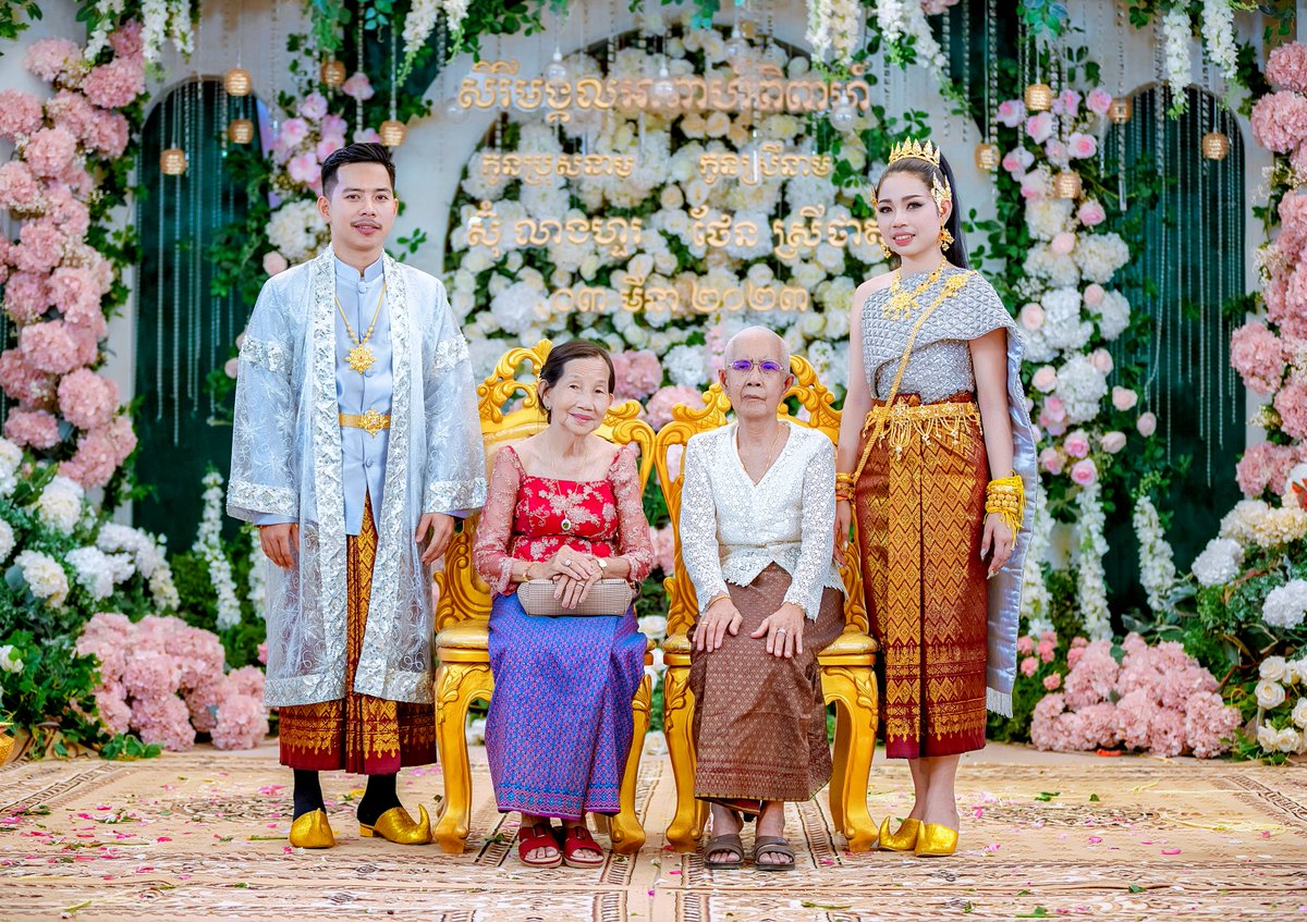 LikelocalI's tweet photo. The #wedding #season starts in #Cambodia soon. Plan your #trip and we will arrange the #best #experience for you. #Culturalimmersion starts and ends with #likelocal. #Travelworld #travelmemories #USA #Europe #Australia https://t.co/k4Ikj1nbZg
