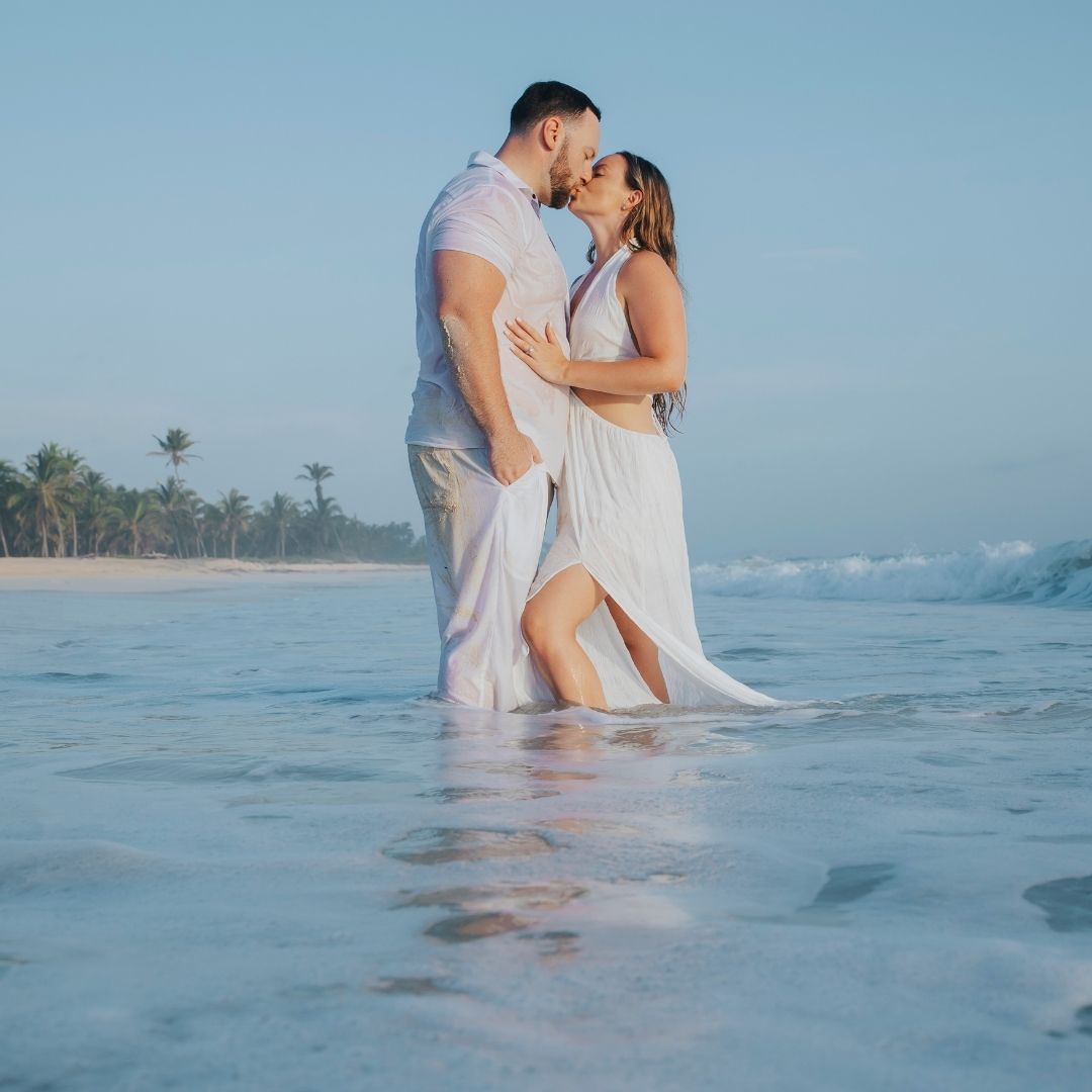 DestinationWeddings tweet media