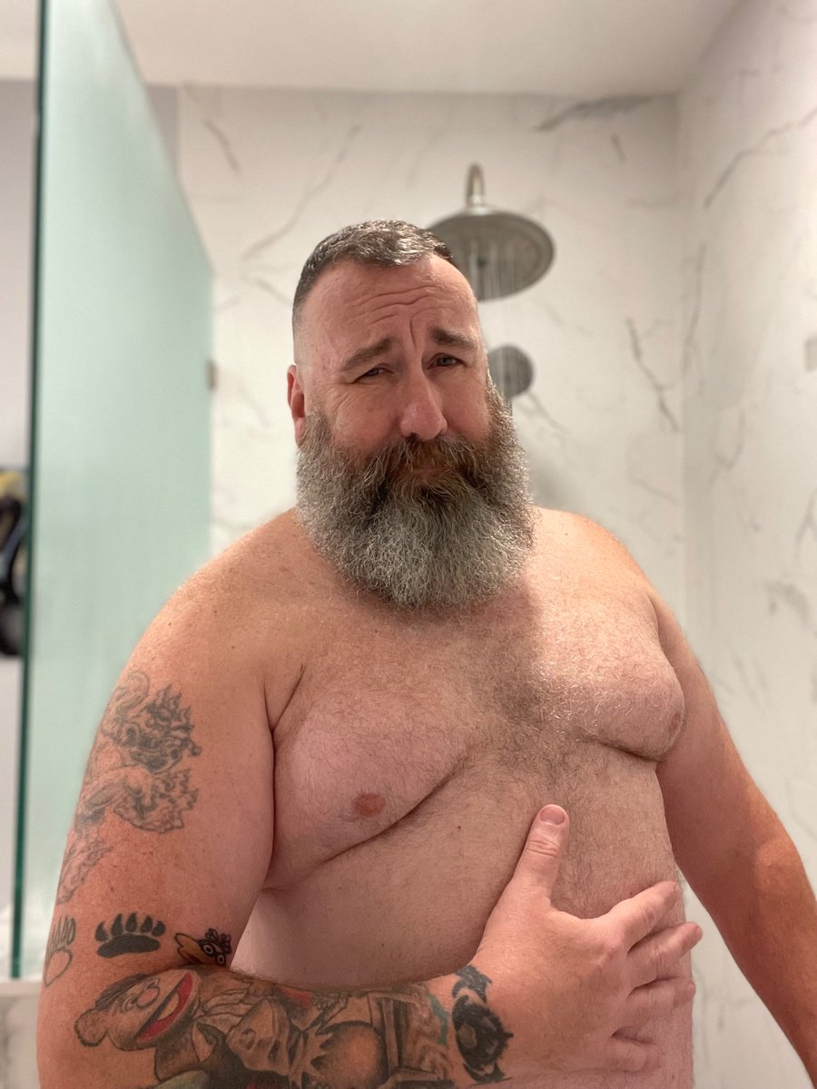 Anyone wanna join me? #gaybear #daddybear