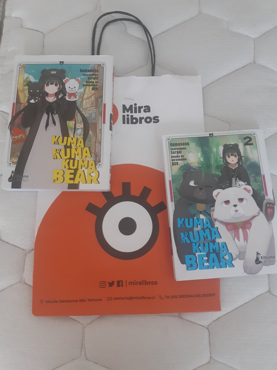 Shiroex8's tweet photo. Esta última semana lo he pasado muy bien he salido pasear, comer y comprar mi manga he por fin he aprendido lo importante del dinero https://t.co/uwATyEjFzm