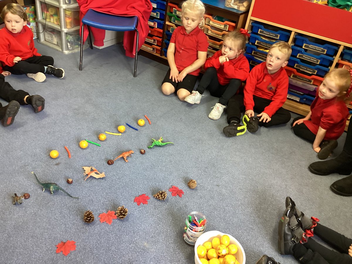 AshKnotty's tweet photo. Nursery have been recognising and continuing repeating patterns today in maths .
#diddymaths
#mathsiseverywhere https://t.co/A8n408hTNS