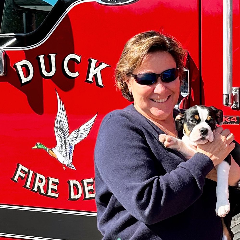 Lookie, Lookie 👀 There’s a “new Chief” in town 🐶 🚒 We Are Duck Fire 🔥 #duckfire #firefighters #firedepartment #duckfiretees #ducknc #hereforyou #makingadifference #dedicatedtoserve #firedog 🐶