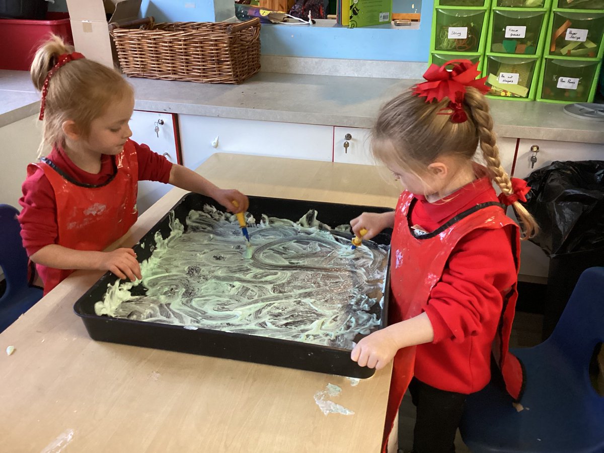 Nursery have been mark making in glittery shaving foam today . Making patterns and writing letters and names.
#EYFS 
#diddywriting
#messyplay