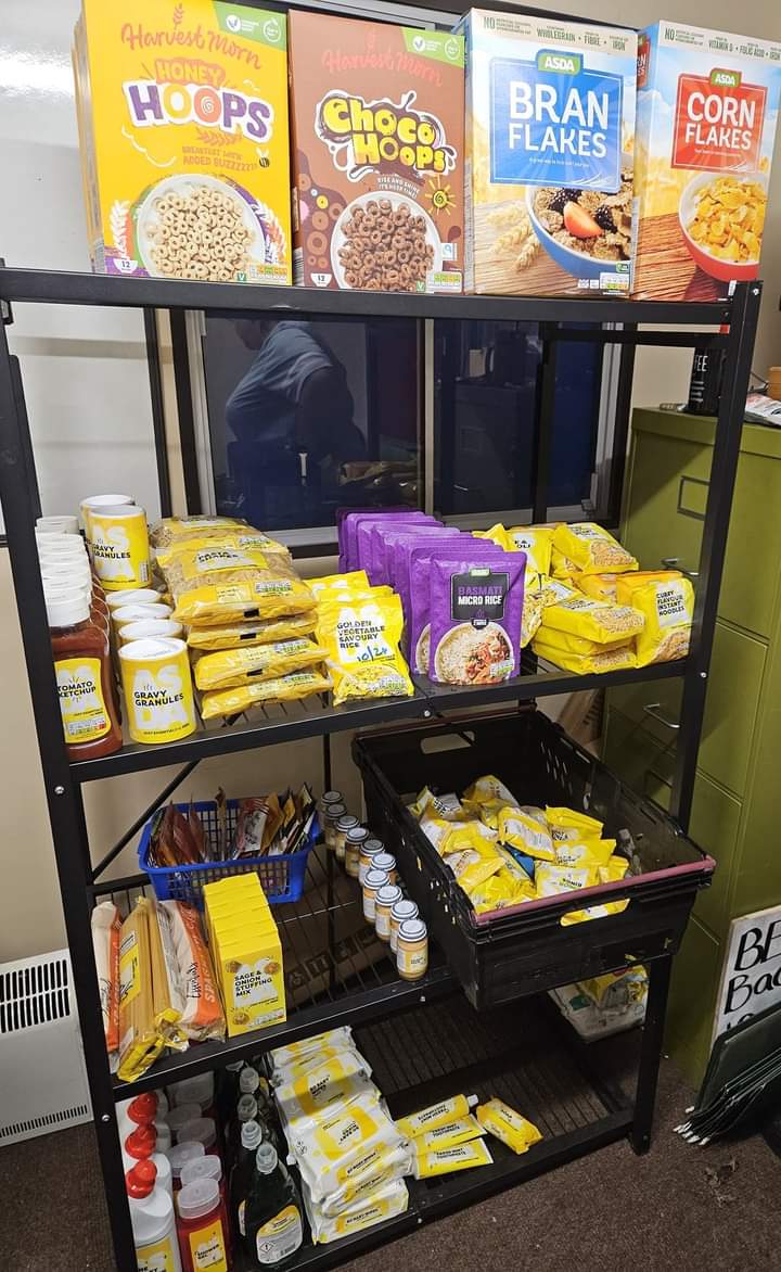 Community pantry every Thursday 👍 10 items £3 💰 supporting the  community with the cost of living and implementing a no criteria service that is inclusive for all residents 🙏 <a href="/PlasMadocPlay/">The Land</a> #CommunityStrong #CommunityDevelopment  #Plasmadoc #Plasmadoc ❣️