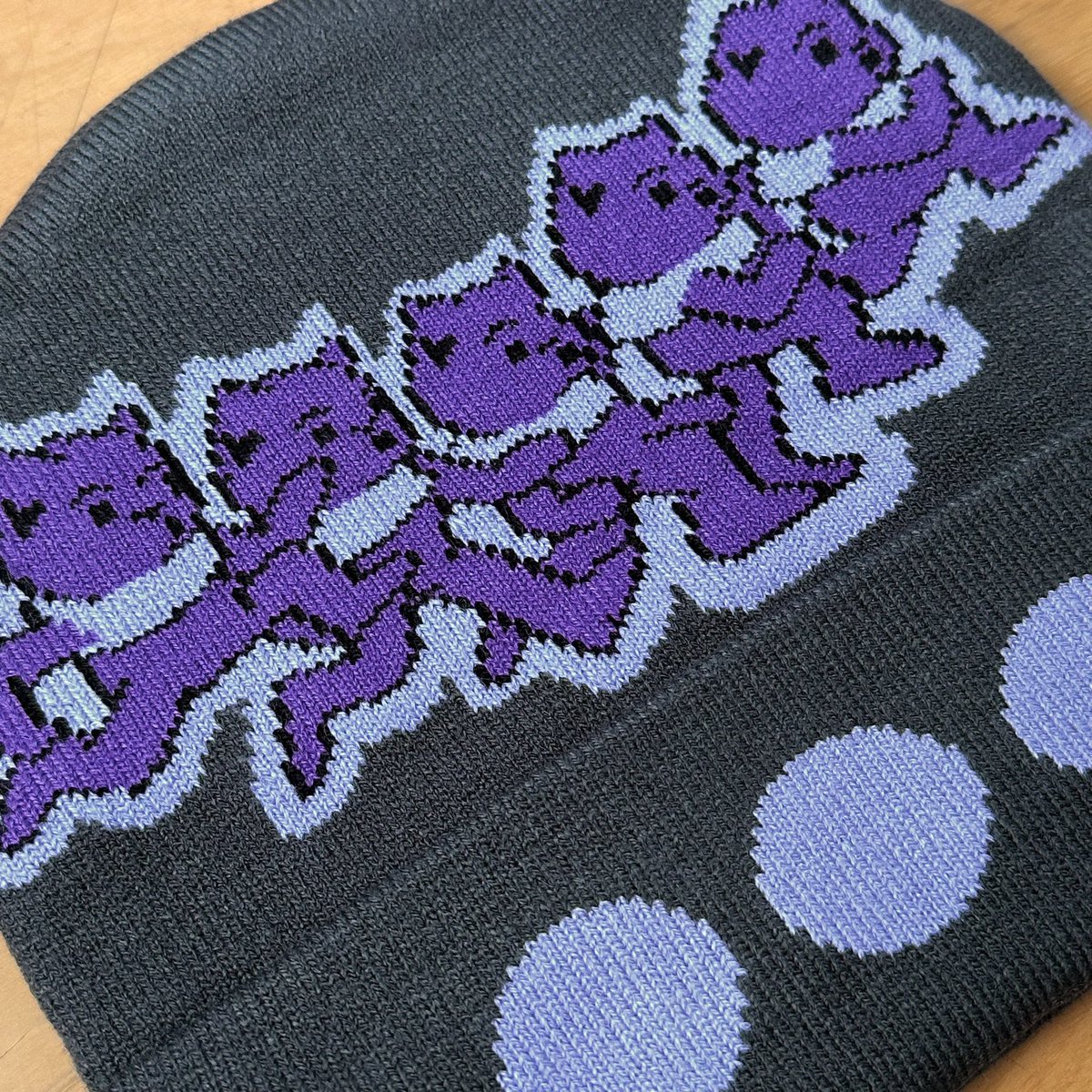 gilfgavin's tweet image. RUNNING CAT BEANIE. OCTOBER 27TH.