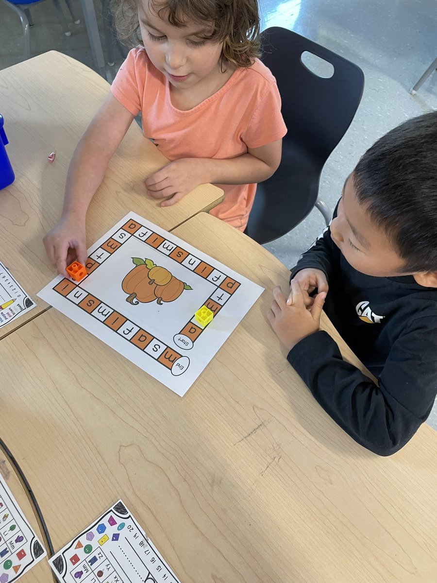 mrsbowesteaches's tweet image. Some friends explored Pumpkin Letters Board Game during literacy centers. Students took turns rolling a dice, subitizing the number and moving their player. Then identify the letter they land on. It was great practice of letters learned so far. #boardgames #turntaking #letters