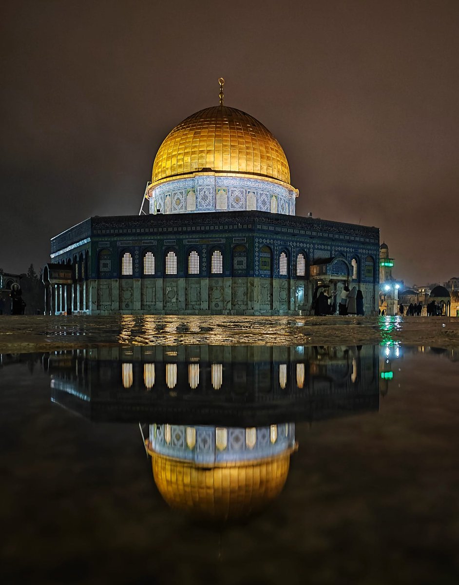 "Allah'tan başka sığınacak kimse bulamazsınız."

Kehf /27