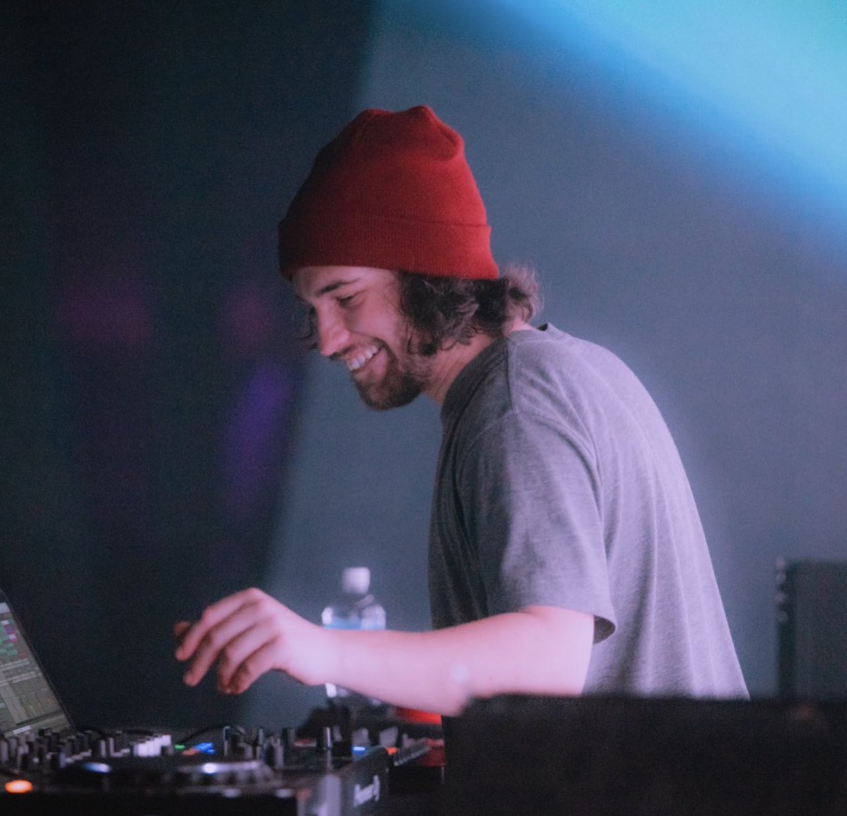 On 10/15/19 CharlestheFirst released his project ‘No Dimmer’ 🌹

Happy 4 years to this timeless masterpiece