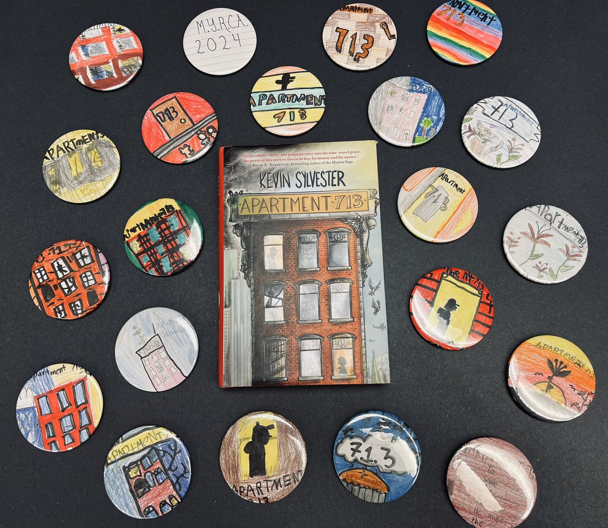 Grade 4 students were excited to earn their first badge for completing their first <a href="/MyrcAward/">MYRCA Award</a> book of the year! <a href="/beg_RETSD/">Bertrun E. Glavin School</a> @kevinarts