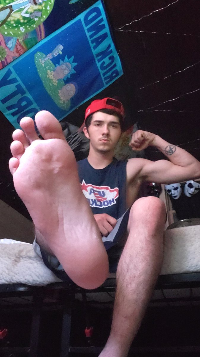 FazingMaster's tweet image. Only logged in on this account to remind all my pathetic pigs to go follow my other account @MFazing 

@MASTER_UPDATES