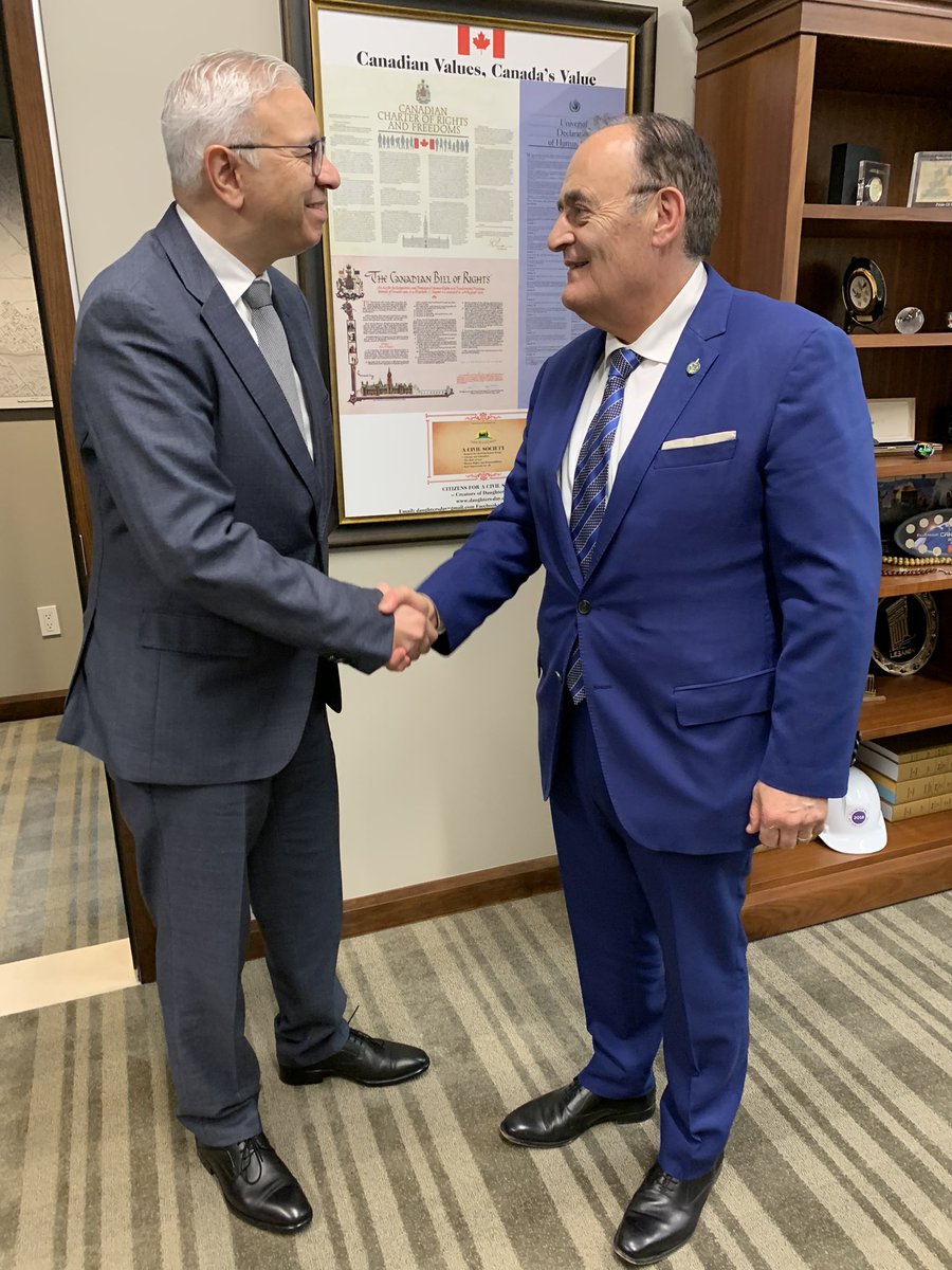 2/2 🇨🇦🇨🇾 It was a pleasure to meet the High Commissioner of Cyprus in Canada earlier today. We discussed the relationship between our two countries and its future. Thank you for a wonderful meeting.